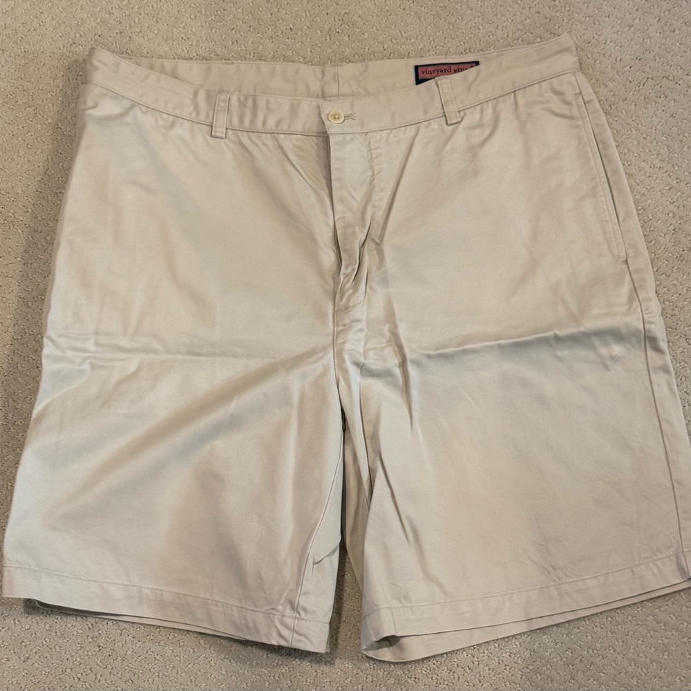 Vineyard Vines Men's light khaki club Shorts